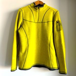 Women’s zip pullover